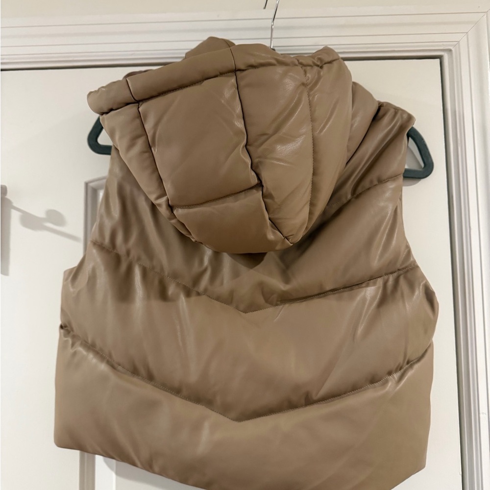 Love Tree Vest - Picture 2 of 2